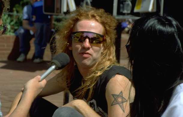 Joven con un tatuaje